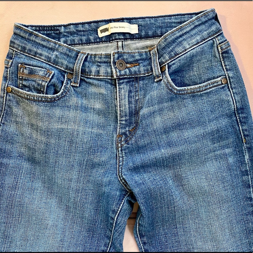 Levi’s Mid Rise Skinny Jeans